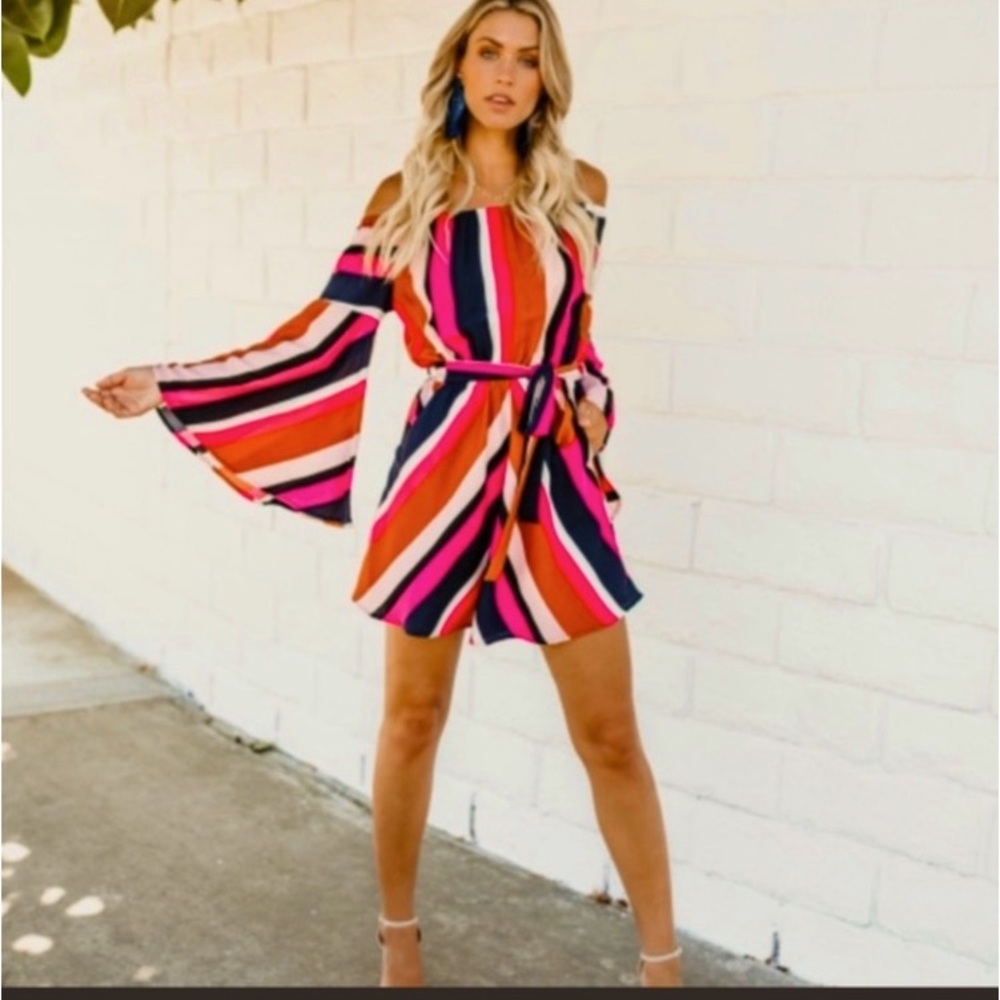 [VICI] Claremont Pocketed Off The Shoulder Dress